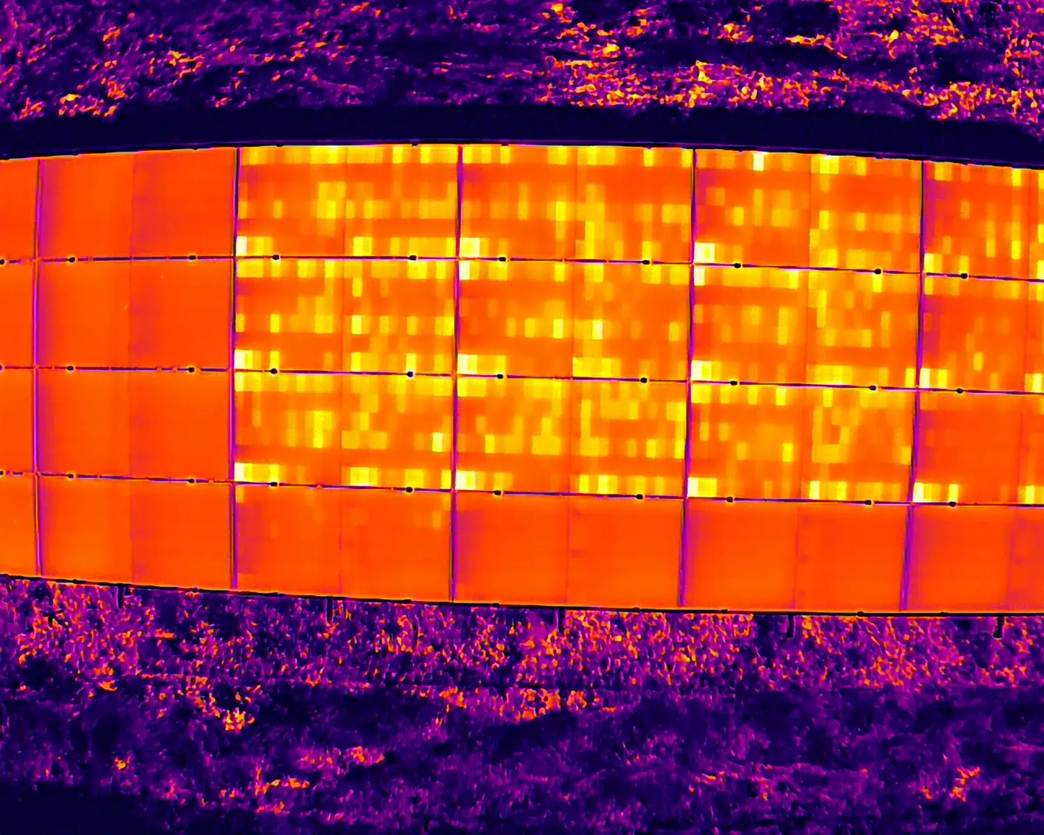 Drohnenblick, Thermografie einer Solaranlage