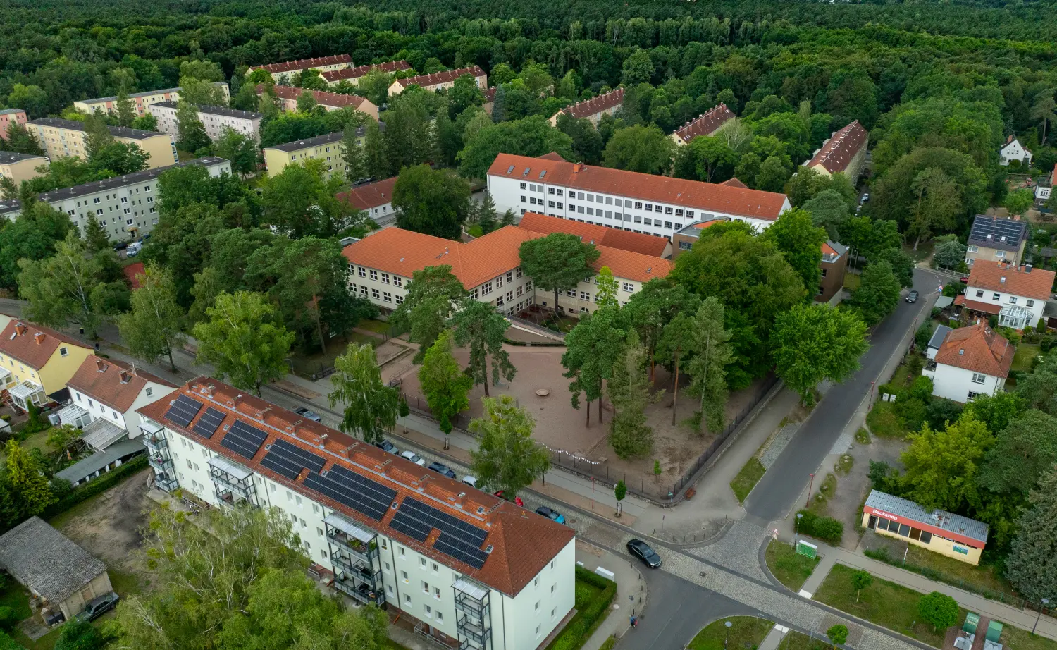 Drohnenblick, Luftbildaufnahmen von Häusern/Grundstücken